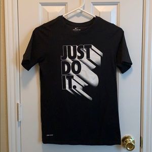 NIKE Boys Just Do It Black T-Shirt Size Large